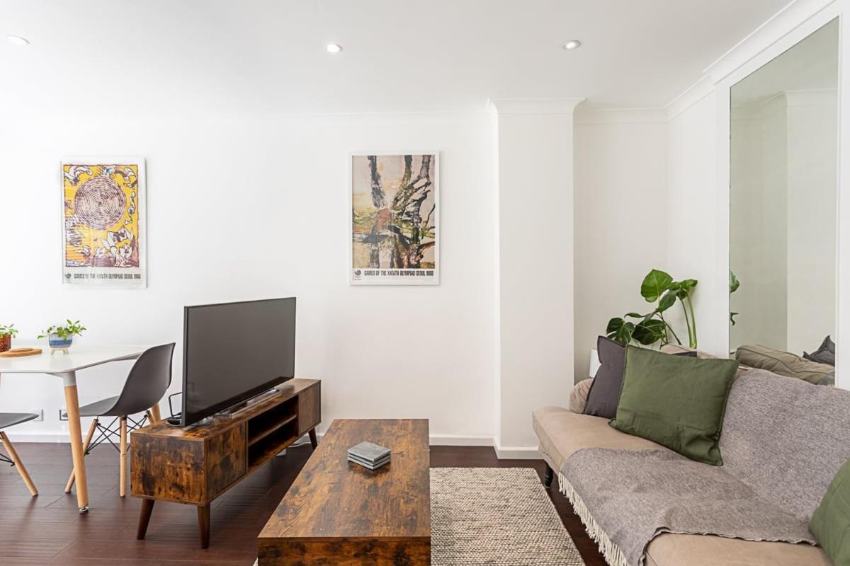 Bright & Cosy One-bed *